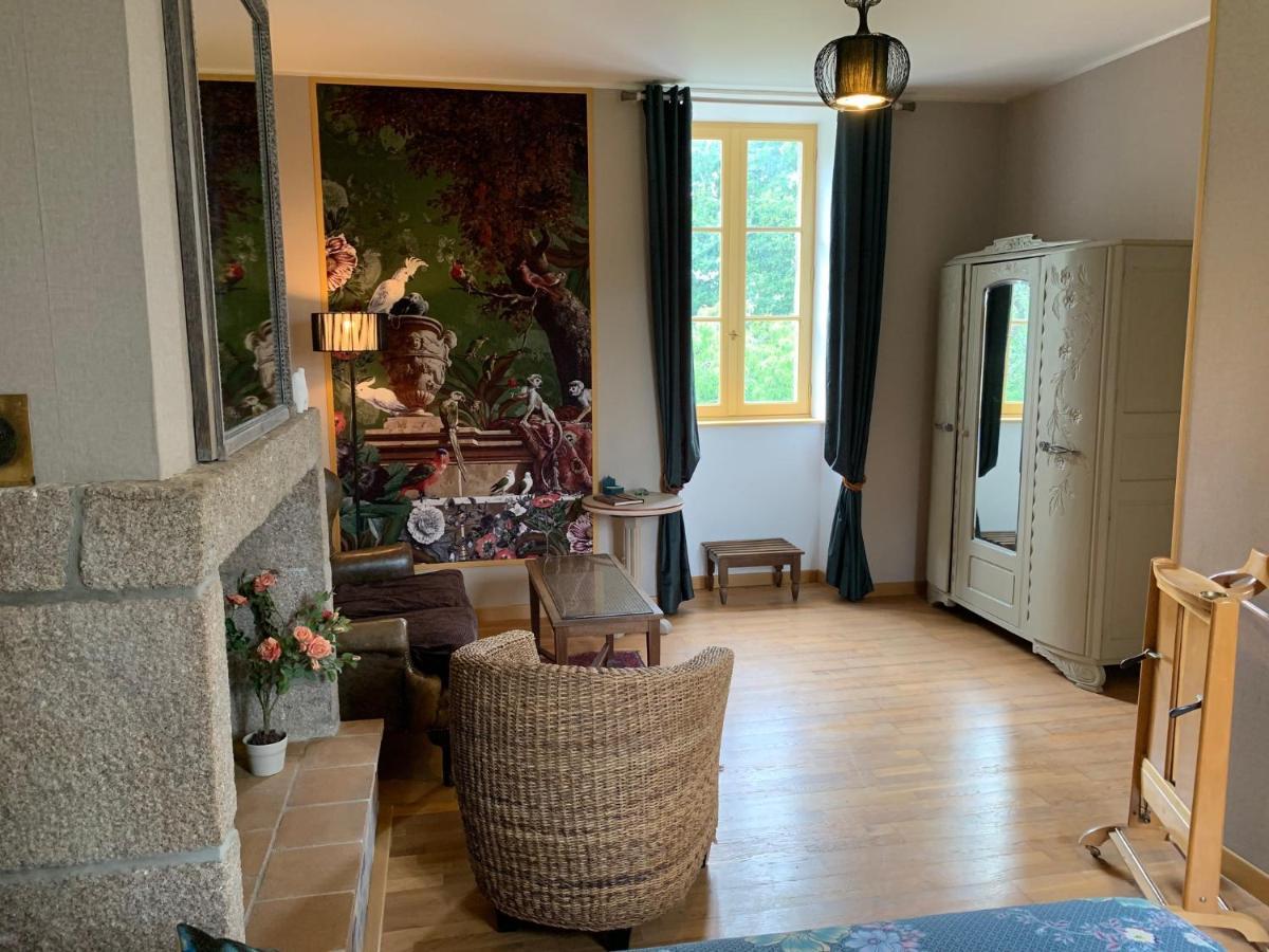 Le Petit Manoir Isigny-le-Buat Exterior foto