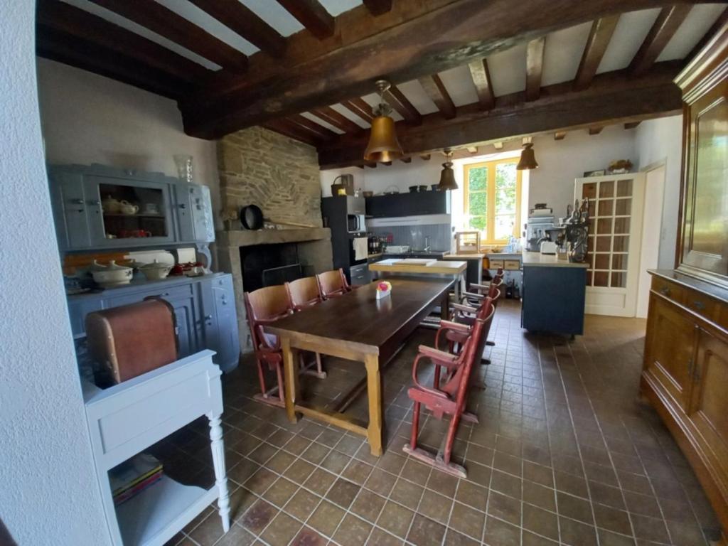 Le Petit Manoir Isigny-le-Buat Exterior foto